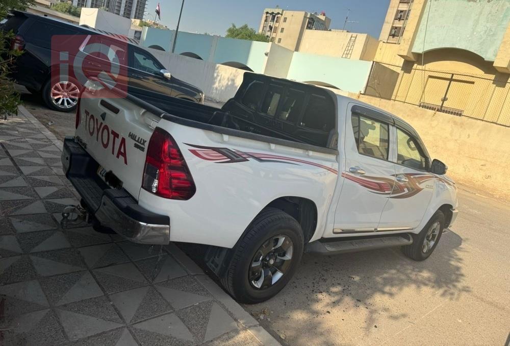 تويوتا هايلوكس